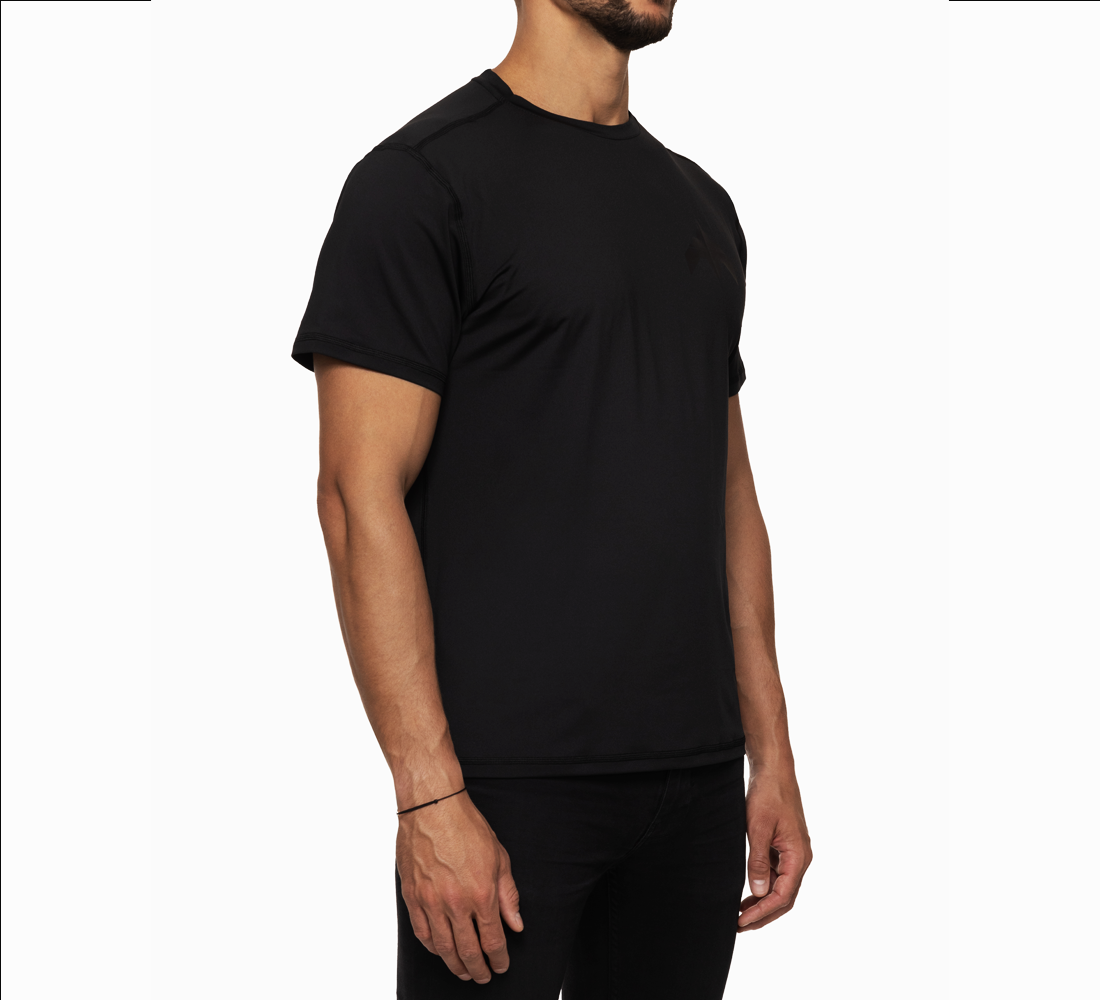 T-shirt_Sport_Black_Lifestyle_LF.png